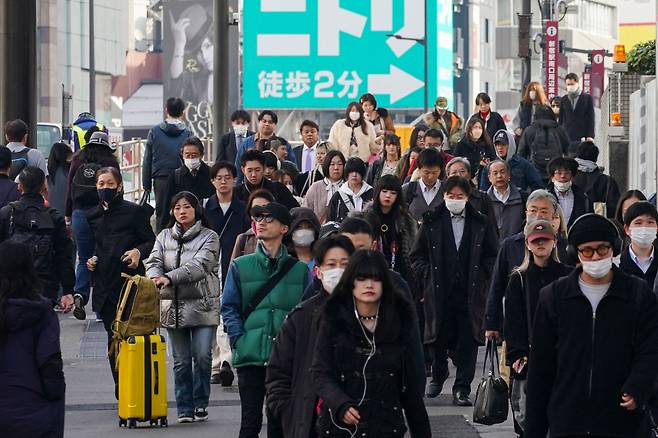 일본 도쿄 출근 풍경 ⓒAFP=연합뉴스