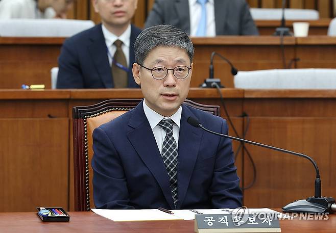 질의에 답변하는 노경필 대법관 후보자 (서울=연합뉴스) 김주형 기자 = 노경필 대법관 후보자가 22일 오전 국회에서 열린 국회인사청문특별위원회 인사청문회에서 위원 질의에 답변하고 있다. 2024.7.22 kjhpress@yna.co.kr