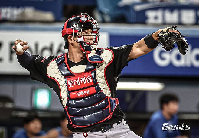 이정훈이 20일 삼성전에서 포수로 출장했다. 사진 | 롯데자이언츠