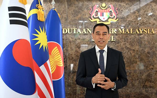 Malaysia’s newly Ambassador to Korea, Dato' Mohd Zamruni Khalid speaks in an interview with The Korea Herald at the Malaysian Embassy in Seoul. (Lee Sang-sub/The Korea Herald).