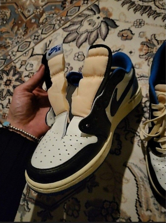 image.png 여친이 화나서 반으로 자른 신발 가격