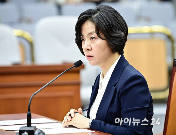 이숙연 대법관 후보자가 25일 오전 서울 여의도 국회에서 열린 임명동의안 심사를 위한 인사청문회에서 발언하고 있다. [사진=곽영래 기자]