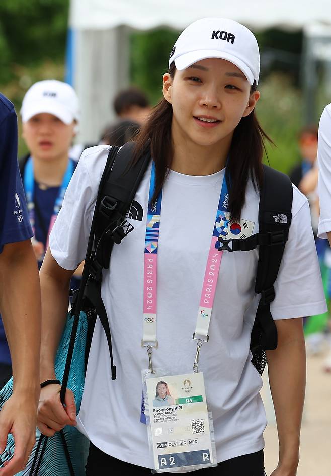 훈련장 향하는 김서영<저작권자(c) 연합뉴스, 무단 전재-재배포, AI 학습 및 활용 금지>