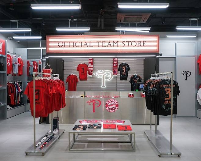 인스타그램 @overthepitch_store