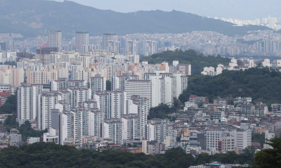 사진은 서울 남산에서 바라본 시내 아파트 모습. (사진=연합뉴스)