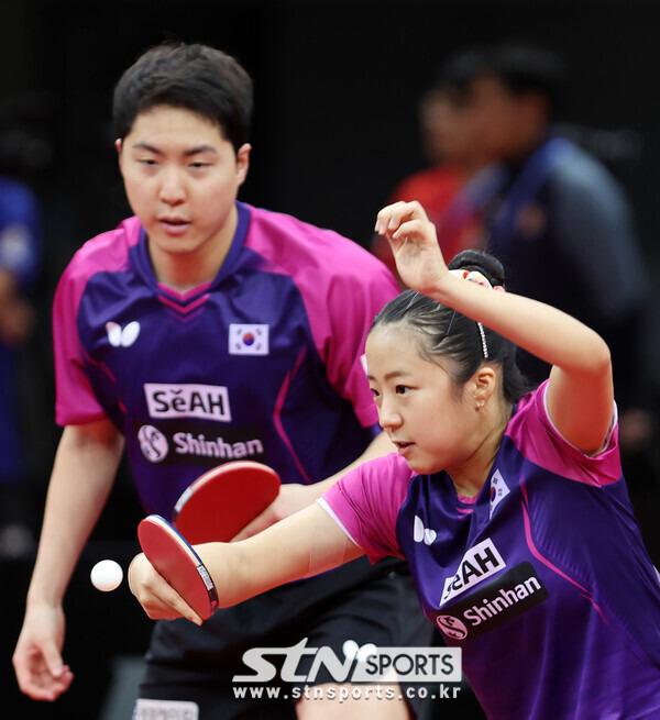 지난해 강원도 평창돔체육관에서 열린 '제26회 국제탁구연맹(ITTF)-아시아탁구연합(ATTU) 평창아시아탁구선수권대회' 혼합복식 출전한. 세계랭킹 3위의 임종훈-신유빈 조. 사진(평창)┃강명호 기자