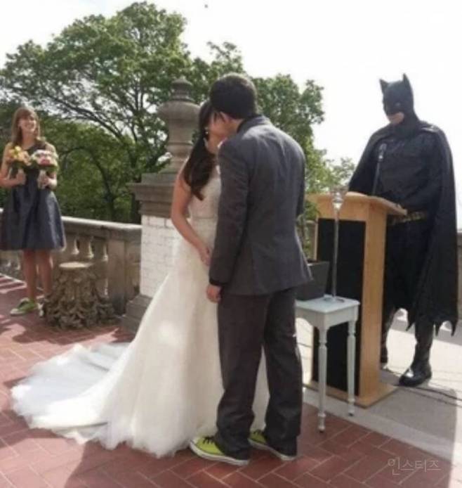 결혼식 신발 논란