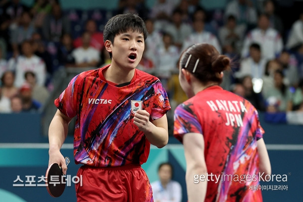 북한에게 패한 일본 하리모토 도모카즈-하야타 히나 조 / 사진=Gettyimages 제공