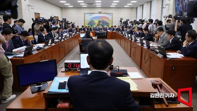 30일 국회 정무위원회에서 '티몬·위메프 정산 및 환불 지연 사태' 관련 긴급 현안질의가 열리고 있다. 사진=김현민 기자 kimhyun81@