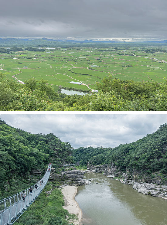 (위)소이산 전망대에서 내려다 본 철원평야 (아래)용암이 흘러내려 만들어진 풍경을 감상하며 걸을 수 있다.