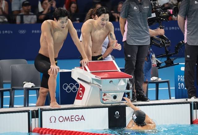 계영 800m 예선을 통과한 대표팀. 사진=연합뉴스
