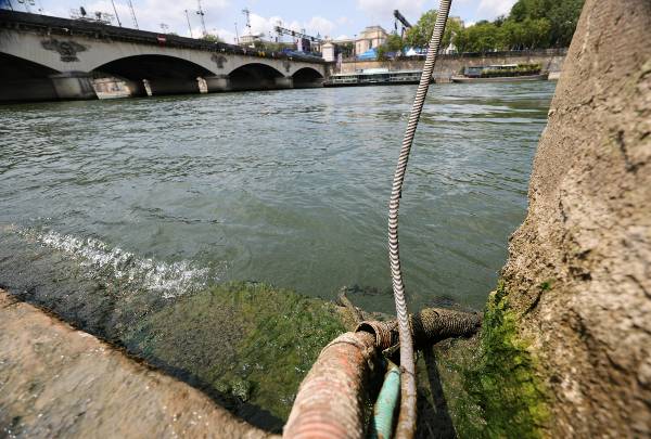 프랑스 파리 센강에서 진행될 예정이었던 철인3종 경기가 센강 수질 문제가 발생하며 일정이 연기됐다. 사진은 지난 24일(현지시각) 024 파리 올림픽 개막을 이틀 앞둔 프랑스 파리 센강. /사진=뉴스1