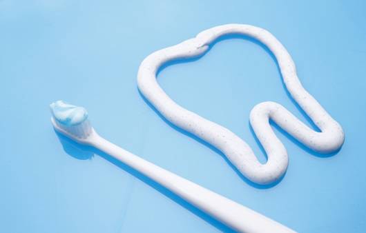 치약에는 충치 예방을 위해 불소 성분이 함유된 경우가 많다｜출처: 게티이미지뱅크