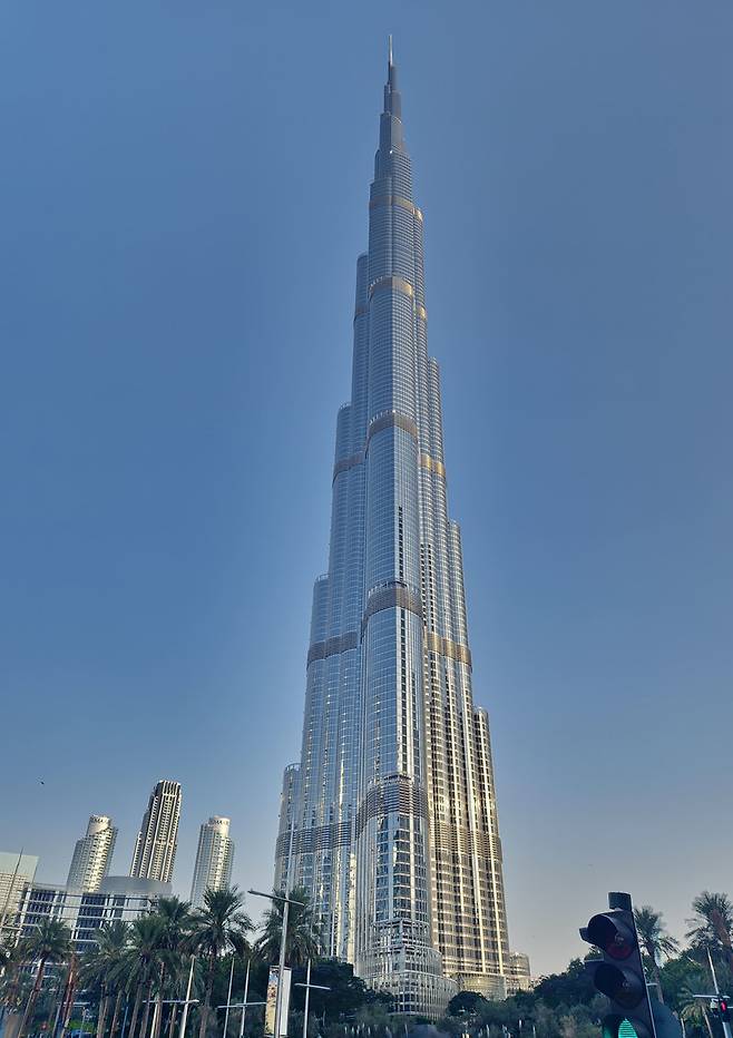 삼성물산이 건설한 세계 1위 초고층 건물. 아랍에미리트 두바이 부르즈 할리파. 삼성물산 제공