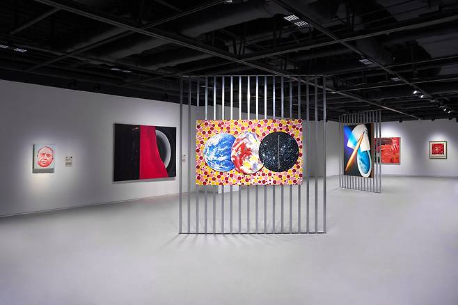 세화미술관 제임스 로젠퀴스트: 유니버스 전시 전경. 세화미술관 사진 제공. 사진: 이현석