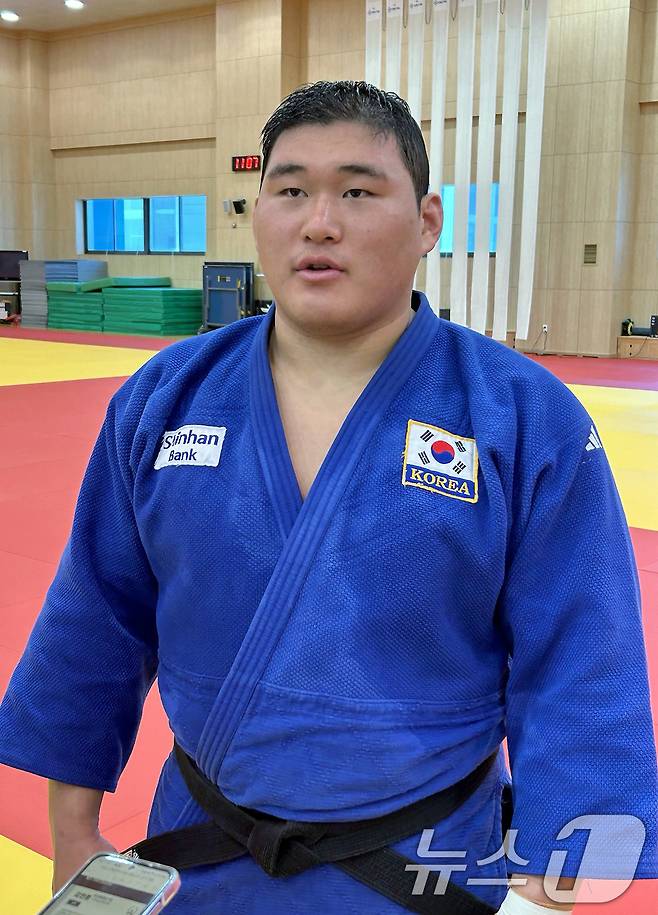 2024 파리하계올림픽에 참가하는 유도 국가대표 김민종 선수가 13일 오전 진천국가대표선수촌 필승관 유도장에서 인터뷰를 하고 있다. 2024.6.13/뉴스1 ⓒ News1 문대현 기자