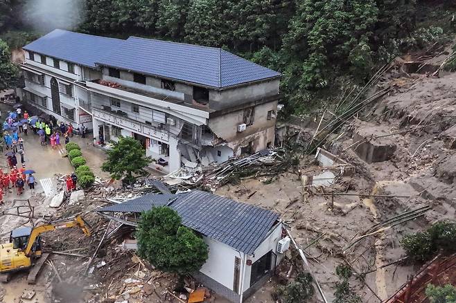 지난달 28일 폭우로 산사태가 발생한 후난성 헝양./AFP 연합뉴스