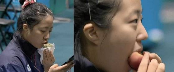 ‘삐약이’ 신유빈(20·대한항공)의 먹방이 중계카메라에 포착돼 화제다. 엑스 캡처