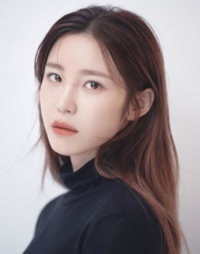 전효성. 에일리언컴퍼니