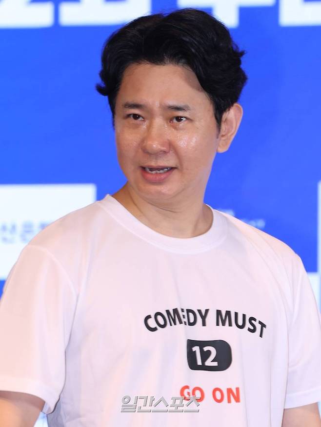 코미디언 박성호가 2일 오후 서울 종로구 이들스에서 열린 제12회 부산국제코미디페스티벌 공식 기자회견에서 포즈를 취하고 있다. 서병수 기자 qudtn@edaily.co.kr /2024.08.02/