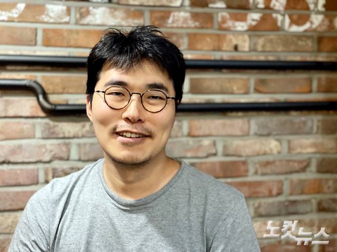 유성윤 작가 인터뷰. 김민수 기자