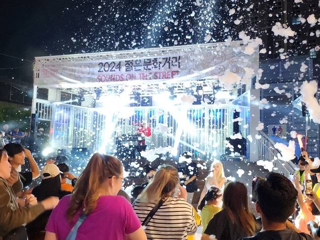 젊은 문화거리 조성사업 일환 축제 현장 ⓒ평택시 제공