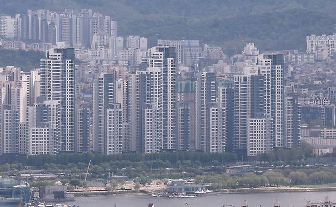 남산에서 바라본 서울 서초구 반포동 아크로리버파크 전경. [매경DB]