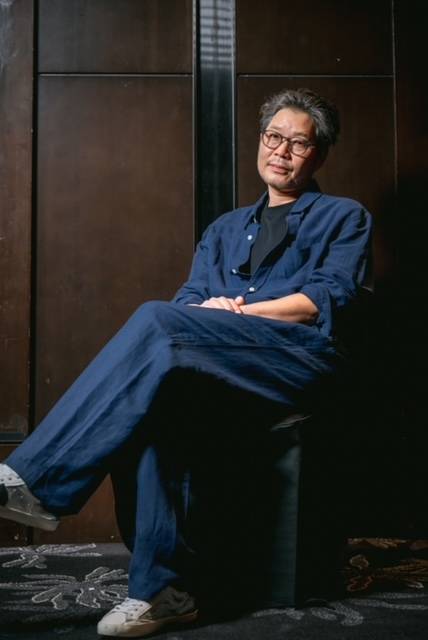 희대의 흉악범으로 돌아온 배우 유재명.  사진 I 디즈니플러스