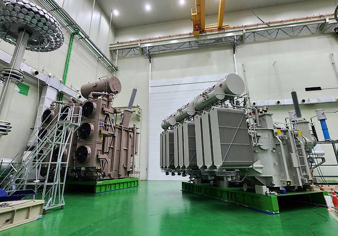 LS일렉트릭 부산 사업장에서 생산하고 있는 초고압 변압기 [LS일렉트릭 제공]