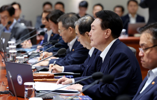 ▲윤석열 대통령이 용산 대통령실 청사에서 열린 국무회의에서 발언하고 있다. ⓒ연합뉴스