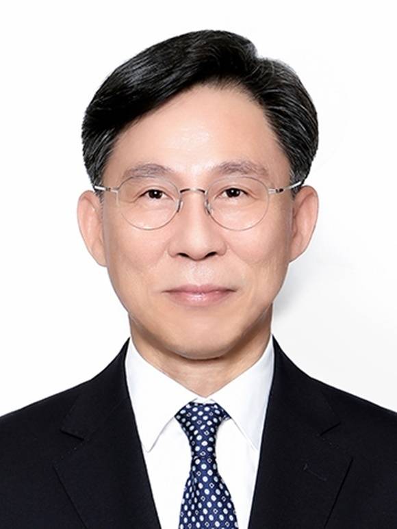 삼성생명이 지난 2020년 '탈석탄 금융'을 선언했으나 석탄 자산은 눈에 띄게 줄지 않고 있어 사실상 제자리걸음이라는 분석이 나온다. 사진은 홍원학 삼성생명 대표. /삼성생명