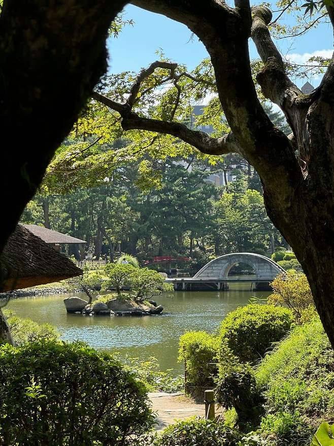 7ce8f376c08a68fe23e7f7e5459c701eaaee57ca23cdef136b61a78acdcf552c7e932e74310afdf5efdd5e049e410e000a9698dcab