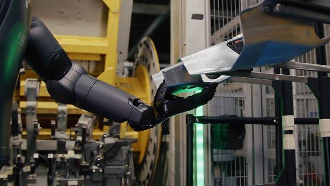 사진 : 피규어 02 (출처=FigureAI 유튜브 캡쳐)