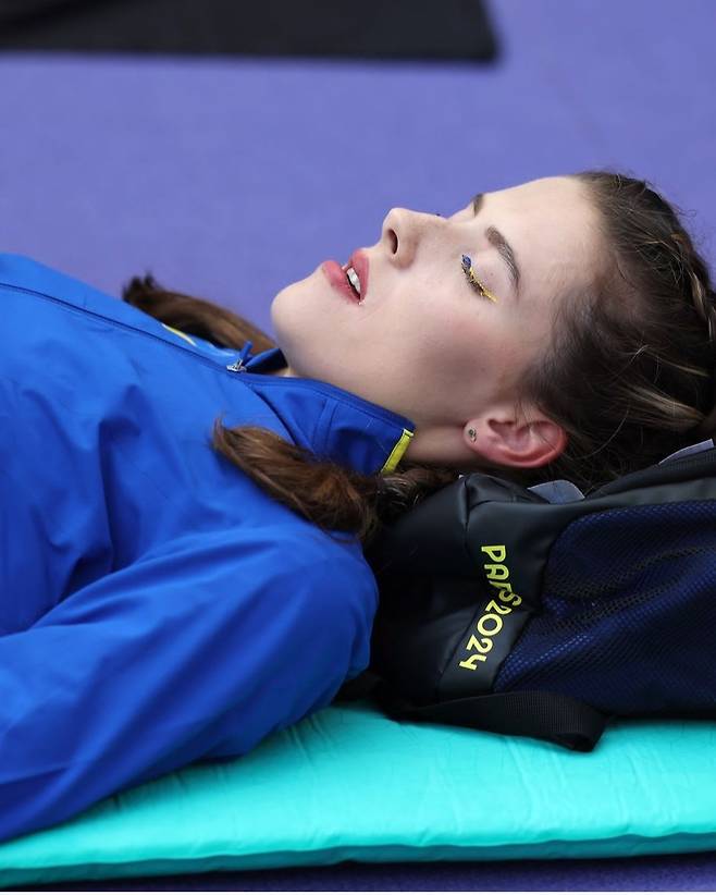 2024파리올림픽 육상 여자 높이뛰기 금메달리스트 야로슬라바 마후치크의 루틴은 낮잠이다. 2018년부터 지도자들의 조언으로 이 같은 루틴을 시작했다. &nbsp;사진출처｜야로슬라바 마후치크 공식 SNS