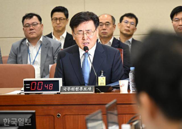 유상임 과학기술정보통신부 장관 후보자가 8일 국회에서 열린 인사청문회에서 의원의 질의에 답변하고 있다. 고영권 기자