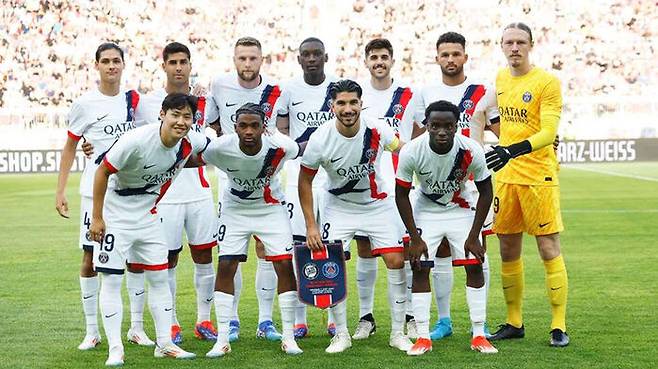 프리 시즌 경기에 출장한 이강인과 PSG 선수단