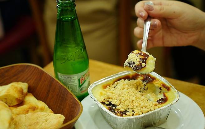 에미뇌뉘 시장 전통 식당에서 만난 라이스 푸딩 [사진/성연재 기자]