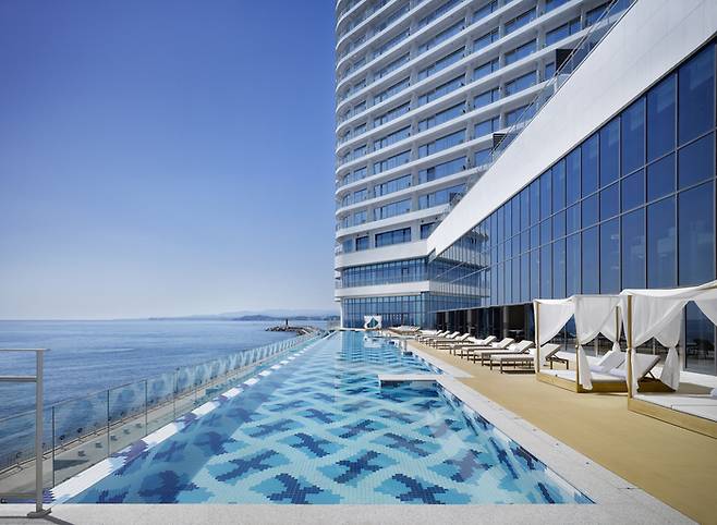 카시아 속초 수영장 / 사진 = 카시아 속초