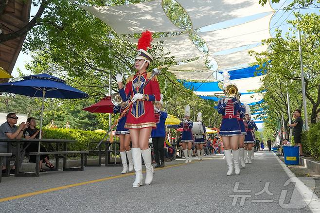 작년 국토정중앙 청춘양구 배꼽축제 자료사진. (양구군 제공) 2024.8.11/뉴스1