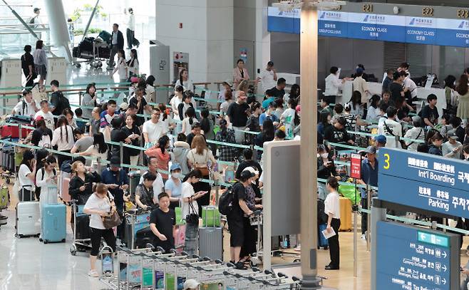 여름 휴가철을 맞은 인천국제공항 (사진=연합뉴스)