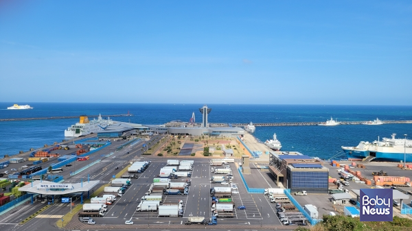 제주항에 정박되어 있는 선박들. ⓒ김재원