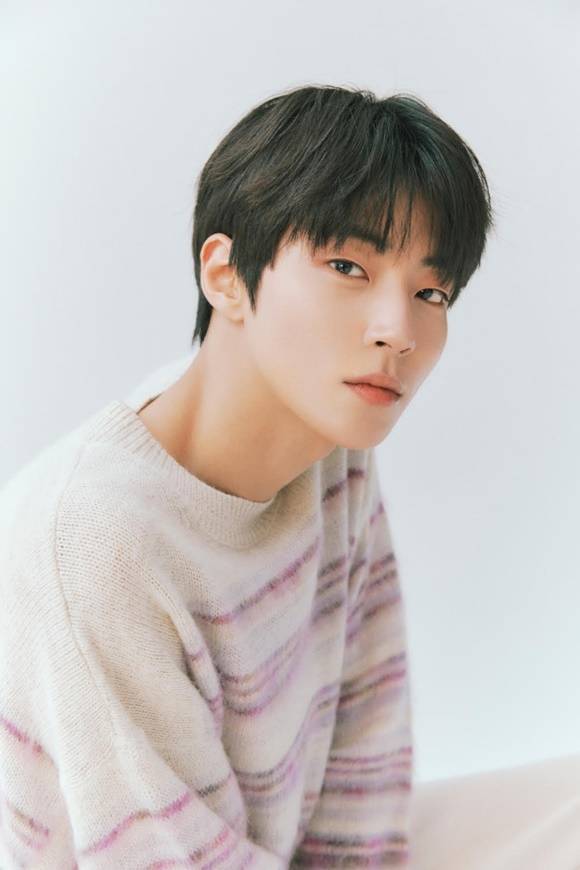 배우 황인엽이 티빙 새 오리지널 시리즈 '친애하는 X'에 출연해 김유정과 호흡을 맞춘다. /케이엔스튜디오