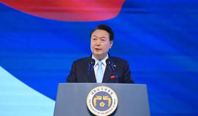 President Yoon Suk-yeol delivers a congratulatory speech during the 78th National Liberation Day celebration held at Ewha Womans University\'s auditorium on August 15. Courtesy of the presidential office