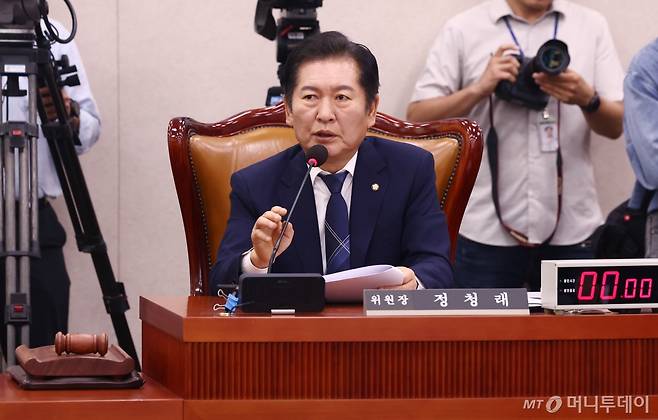 (서울=뉴스1) 김민지 기자 = 정청래 법제사법위원장이 14일 오전 서울 여의도 국회에서 열린 김영철 서울북부지검 차장검사 '탄핵소추사건 조사'와 관련한 청문회에서 발언하고 있다. 2024.8.14/뉴스1 Copyright (C) 뉴스1. All rights reserved. 무단 전재 및 재배포, AI학습 이용 금지. /사진=(서울=뉴스1) 김민지 기자