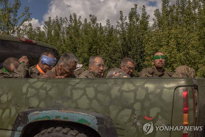 포로로 잡힌 러시아 장병 [AFP 연합뉴스 자료사진. 재판매 및 DB 금지]