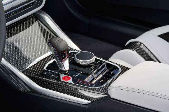 BMW M4 컴페티션 모델에 적용된 M 기어 레버. 조이스틱 타입이다. BMW 제공
