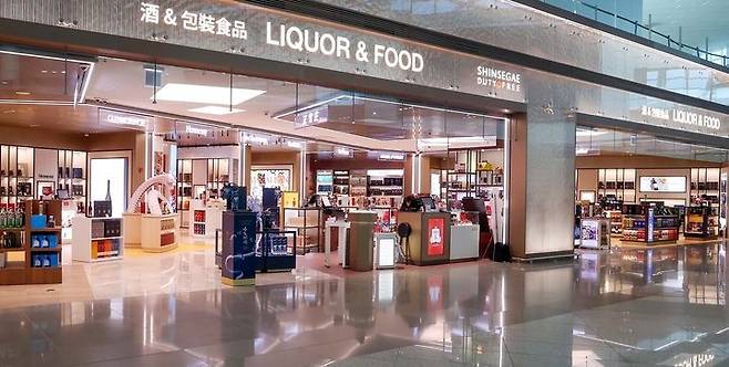 인천공항 제2여객터미널에 위치한 신세계면세점 주류매장(사진=신세계면세점 제공) *재판매 및 DB 금지