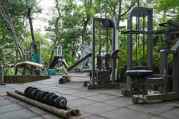 백련산 산스장은 상단과 하단부로&nbsp;구분되어 있다.