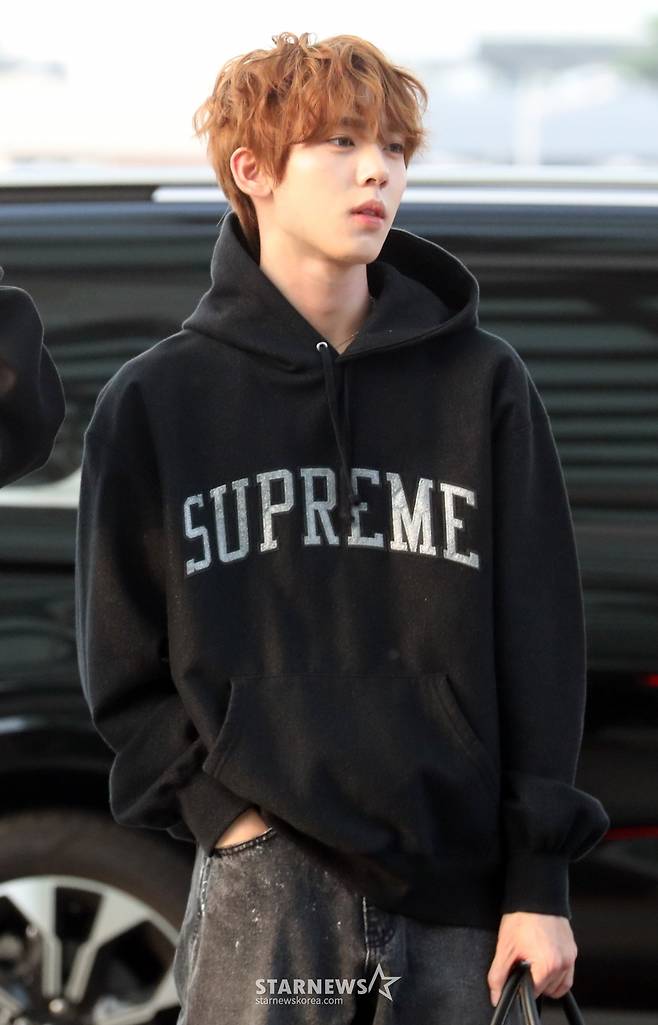 제로베이스원 한유진 '화면뚫고 나오는 잘생김'[★포토]