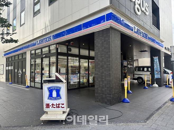 일본 오카야마시에 있는 로손 편의점의 전경.(사진=피용익 디지털콘텐츠 에디터)